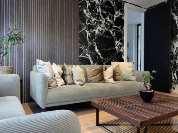 panel-toixou-pvc-black-ice-gconstruction-1 Πάνελ Τοίχου PVC Black Ice με γυαλιστερή ασπρόμαυρη όψη για επένδυση εσωτερικών χώρων – G Construction