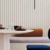 Πάνελ τοίχου Flexible Ripple Board με κυματιστή ανάγλυφη επιφάνεια και λευκή απόχρωση