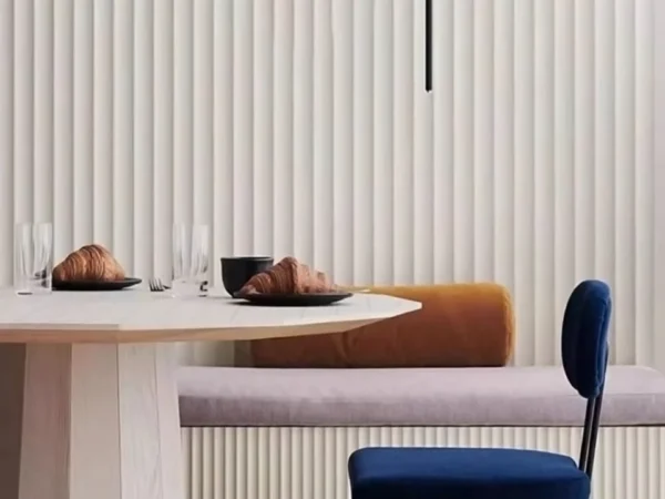 Πάνελ τοίχου Flexible Ripple Board με κυματιστή ανάγλυφη επιφάνεια και λευκή απόχρωση